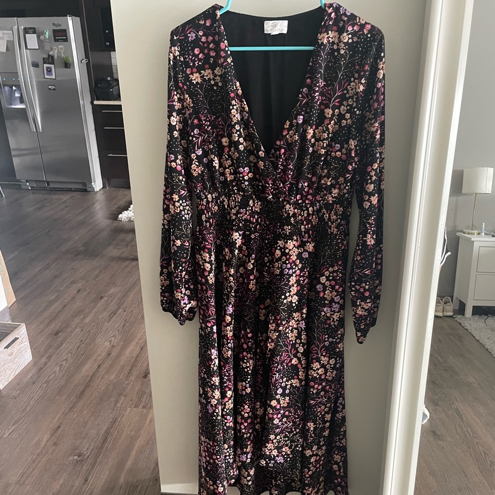 Lost & Wander black floral maxi - M